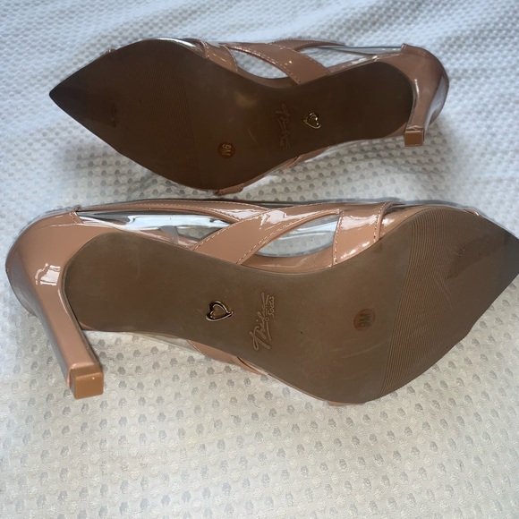 THALIA SODI Panel Pointed Toe Stiletto Slip On Pumps Color: Beige Size: 9M - Picture 3 of 9